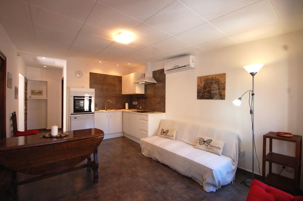 Lets Holidays Cozy Apartment 70 M. From The Beach In Tossa Тоса де Мар Екстериор снимка